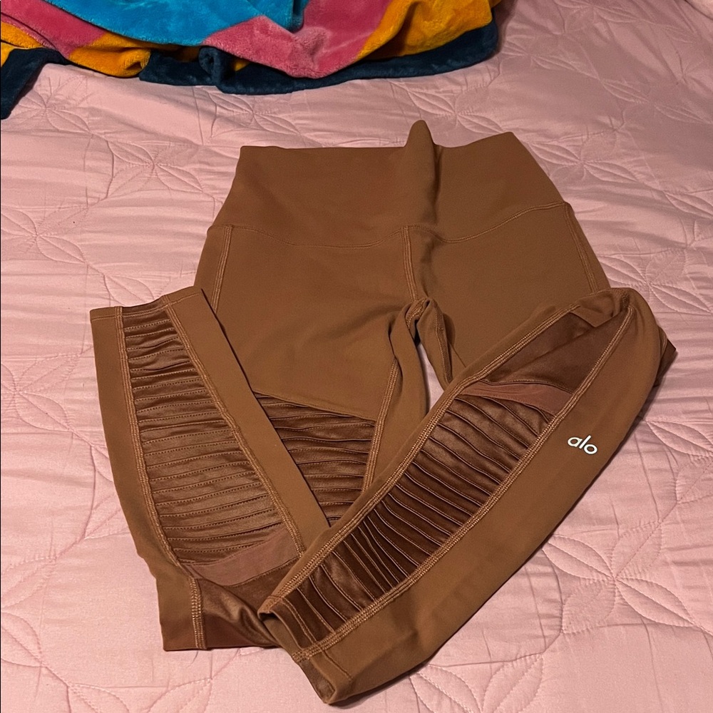 ALO Yoga  Tan Leggings